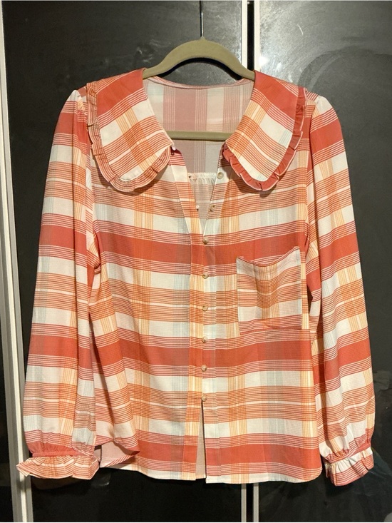Tops - Plaid Button-Up Blouse in Coral and Cream